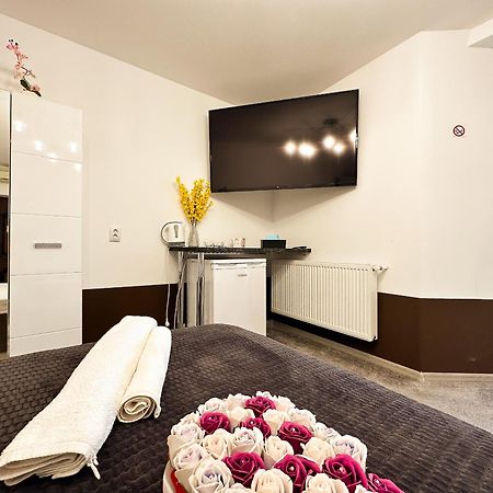 The Royal - Studio With Balcony & Panoramic View Craiova Eksteriør billede