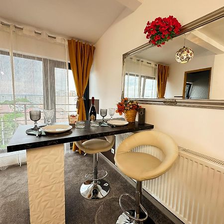 The Royal - Studio With Balcony & Panoramic View Craiova Eksteriør billede